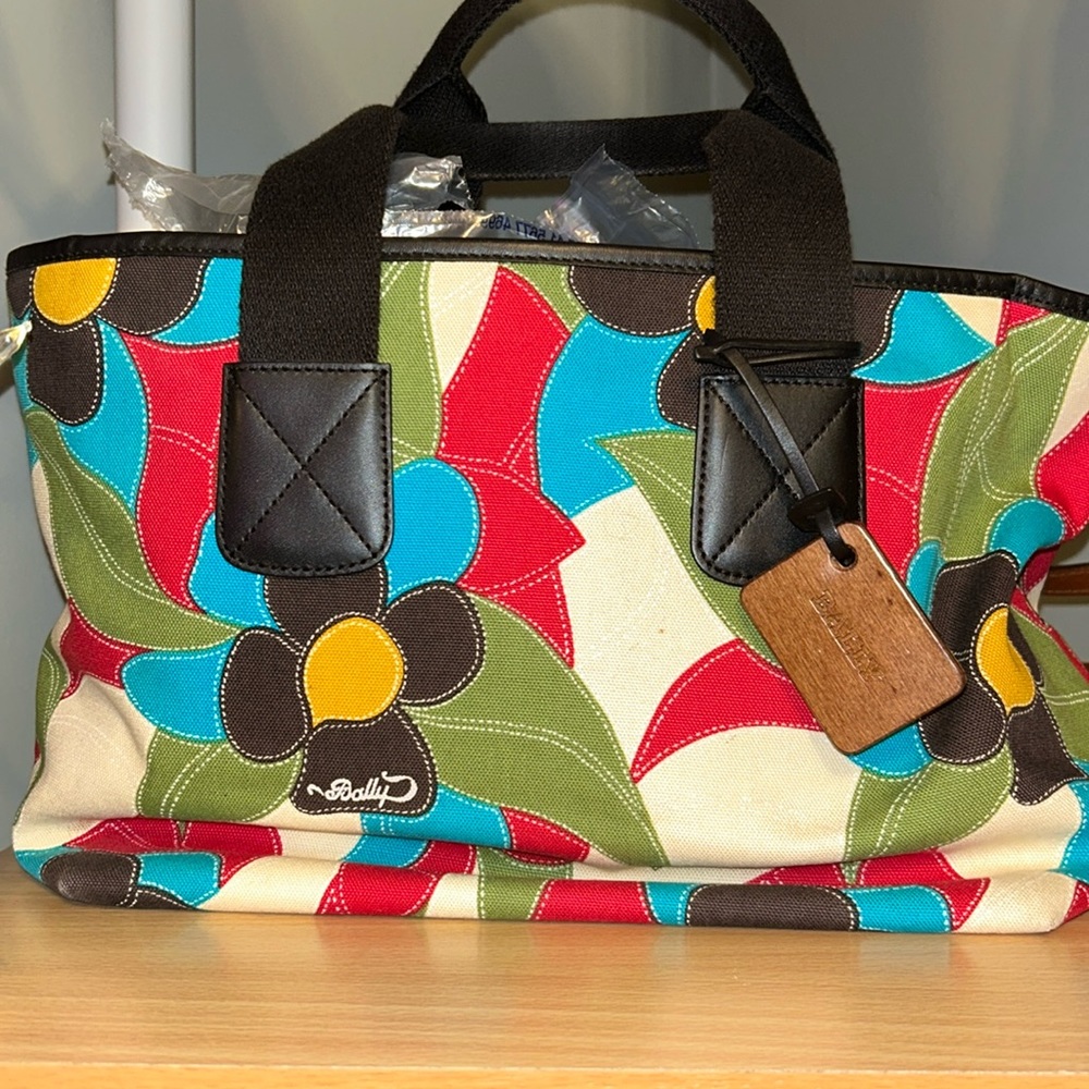 Cute Bally Tote, cute whimsical theme